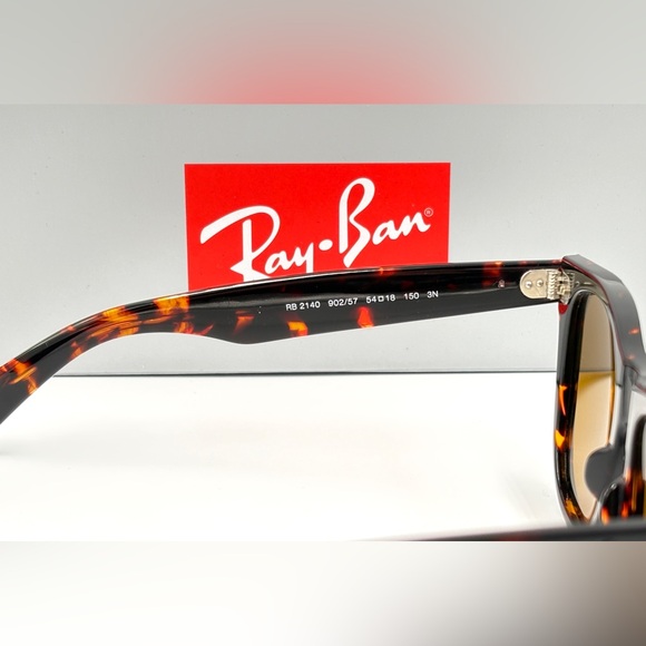 Ray-Ban Brown Sunglasses Classic Accessories - Picture 12 of 16